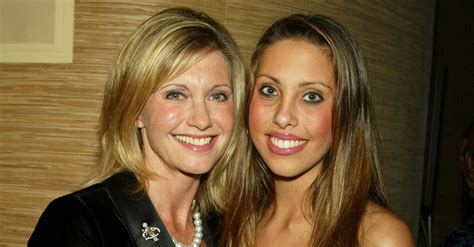 chloe lattanzi olivia newton daughter.